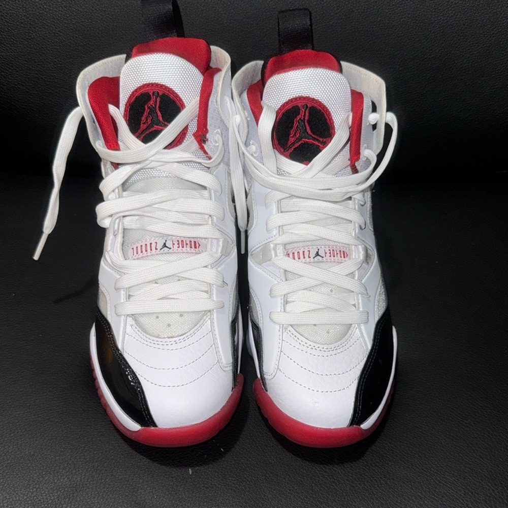 Jordan White‎ and Red Sneakers Classic Air.
